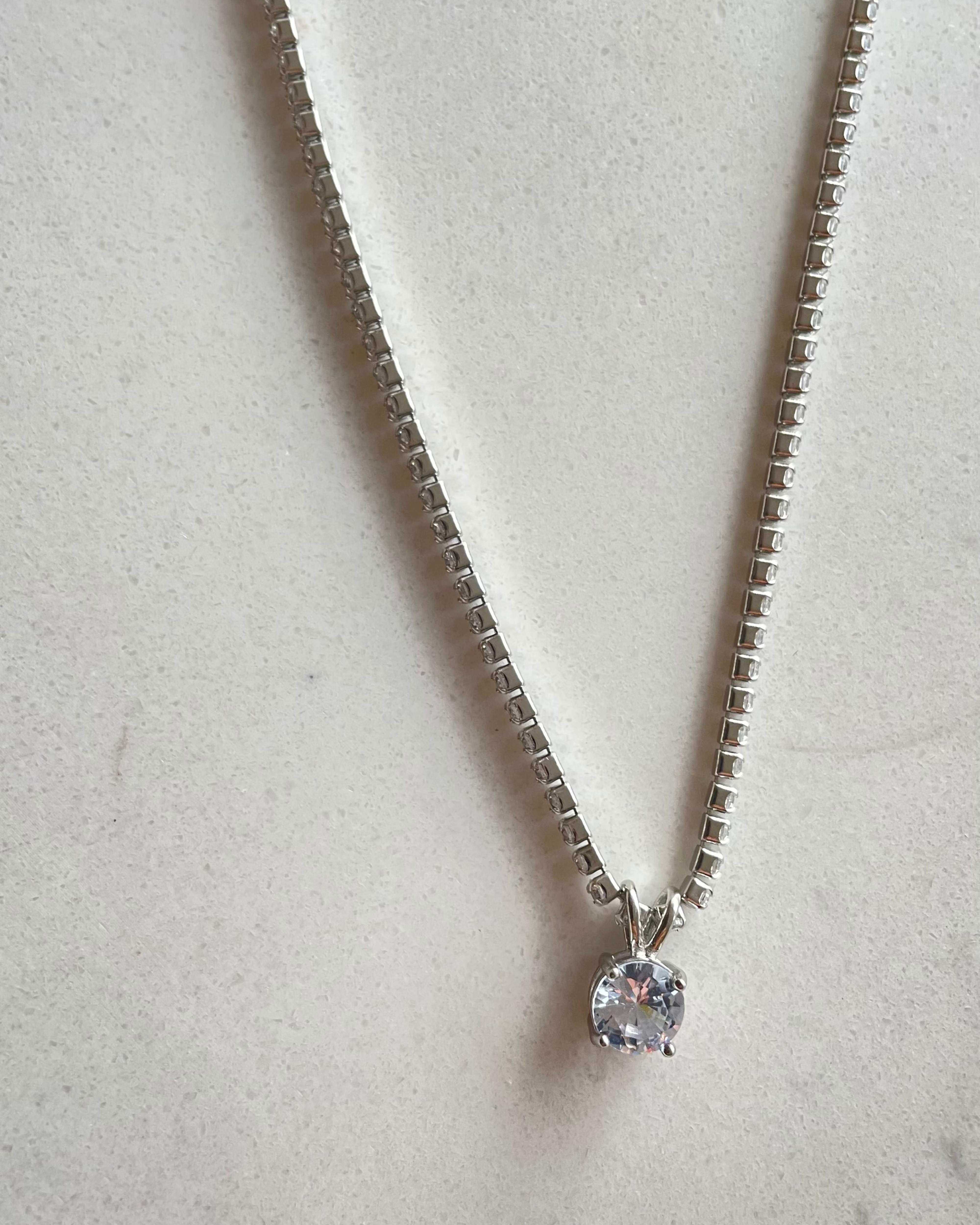 ZIRCONIA NECKLACE